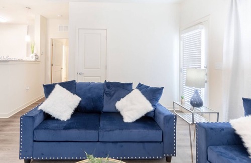Fort Worth Apartment | 5-STAR Cozy King Suite with Garage