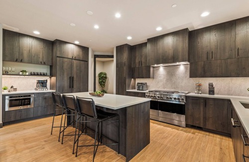 Cle Elum House | 5 Star Fairway Luxury + Seasonal Surprise