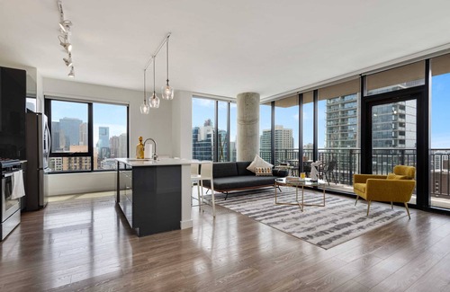 Near North Side Apartment | 5-Star Gold Coast Experience in a Luxe 2BR Retreat