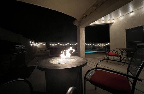 San Tan Valley House | 5 Star~Heated Pool~SpaHotTub~New furniture~EVplug~Relaxing Oasis Desert Retreat!