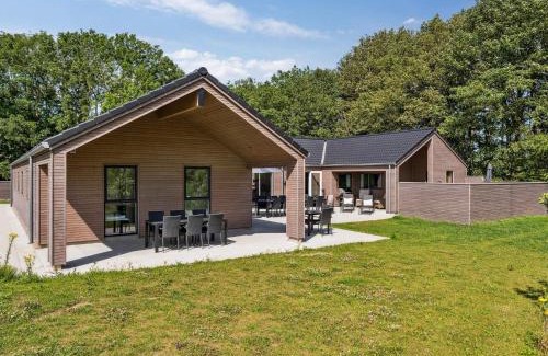 Mommark Strand House | 5 star holiday home in Sydals