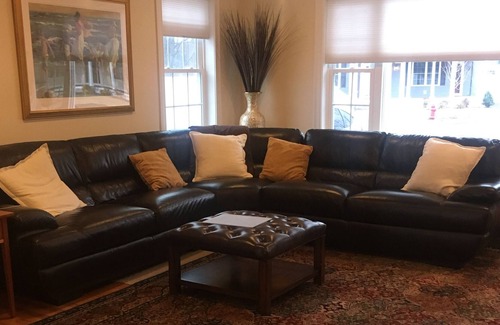 Woburn House | 5 Star Immaculate Home 15 miles from Boston. Sleeps 4