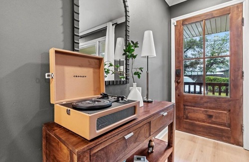 Augusta House | 5 Star Luxury Rental Just 5 min from Masters/Hot Tub/Fire Pit/EV Charger