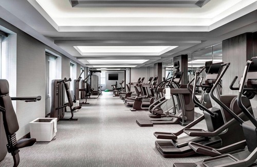 Central Park South Apartment | 5 Star Midtown suite sleeps 4. 1b/2 full bath ultra deluxe incl dining, fitness