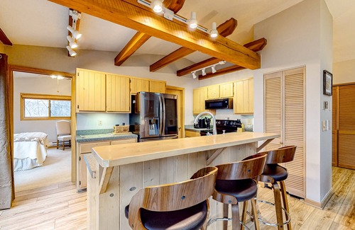 Mill Ridge Cottage | 5-star mountain cabin with pool & hiking - close to all area sights