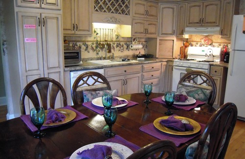 Waynesville House | 5-STAR RATED SINCE 2007, HOT TUB, BEST CONVENIENT LOCATION TO TOWN & ADVENTURES!