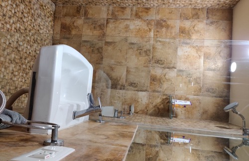 Dumas Apartment | 5 star service apartment opp airport