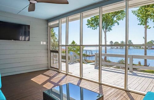 Chapin House | 5 - Star Waterfront on Lake Murray - Fire Pit