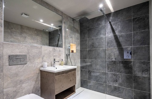 Bootham Apartment | 5 The Quadrant - sleeps 5 guests in 2 bedrooms