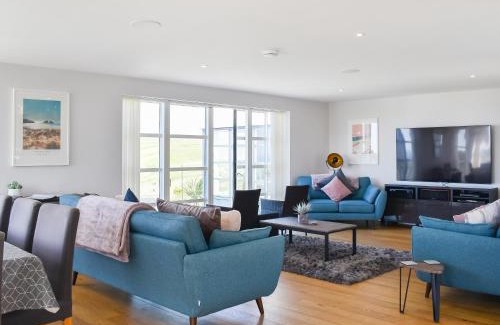 Holywell House | 50 Degrees West