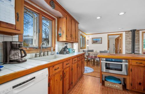 Sandwich House | 50 Dexter Avenue - Sandwich - The Cottage