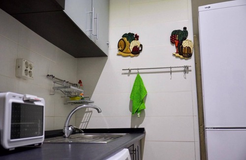 Bellas Vistas Apartment | 50% DISCOUNT .REINA VICTORIA APARTMENTS FREE WIFI- CENTRAL