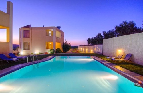 Geropotamos Villa | 50 m2 Pool - Large Garden - Enjoy Privacy and Comfort!