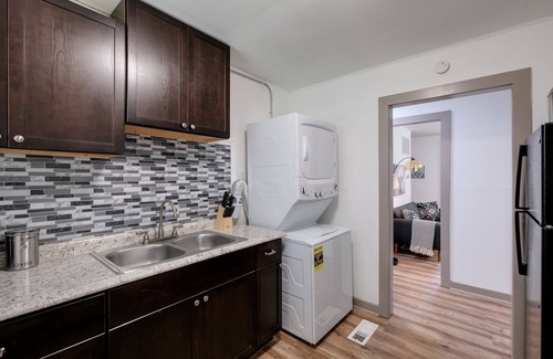 Olmos Park Apartment | 50% off- 2BR 1BA Apt- Free Parking-Equipped kitchen- Monthly Rental