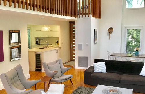 East Hampton House | 50% OFF. Village Fringe - Stylish Glassy Modern House with Tennis Courts