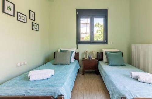 Gournai House | 50 steps from the sea.
