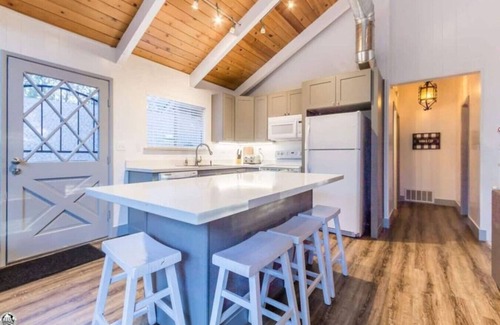 Groveland House | 500 Pine Mountain Lake Escape