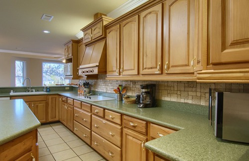 Hot Springs Village House | 5000 SF 6 BR Lake Balboa Golfers & Boaters Dream Home