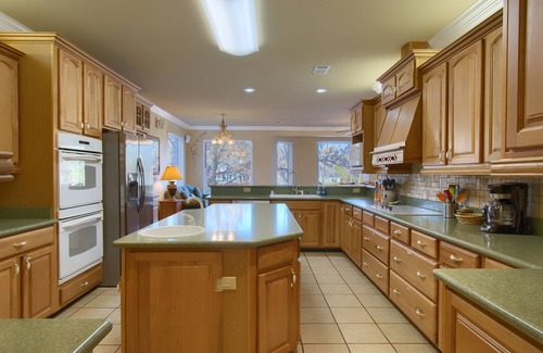 Hot Springs Village House | 5000 SF 6 BR Lake Balboa Golfers & Boaters Dream Home
