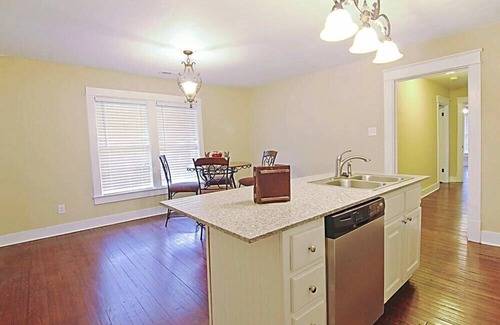 Florence Condo | 501#B - Spacious downtown Shoals Condo Suite