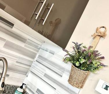 Logan Square Apartment | 501 Cozy and Comfy 1BR apartment in center city