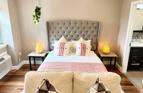 Logan Square Apartment | 502 Luxury 1BR apartment in center city