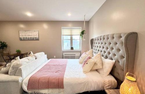 Logan Square Apartment | 502 Luxury 1BR apartment in center city