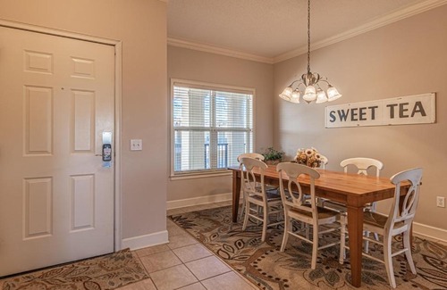North Forest Beach House | 507 North Shore Walk to Beach Steps from Restaurants and Shops Sleeps 6 North Forest Beach