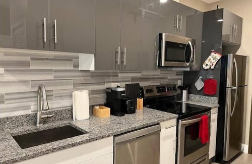 Center City Apartment | 508 Urban Lifestyle king bed APT in Center city