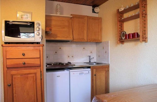 Les Claux Apartment | 50m from ski slopes, 1st floor, balcony, 23m², Vars