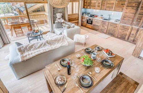 Les Boisses Apartment | 50m from ski slopes, 5th floor, fitness, swimming pool, sauna, hammam, balcony, tv, ski locker, 93m²