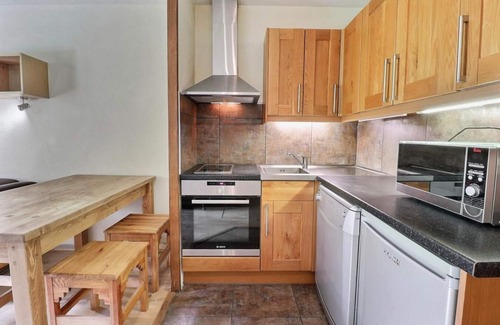 La Perriere Apartment | 50m from ski slopes, 1st floor, balcony, ski locker, 31m², La Tania