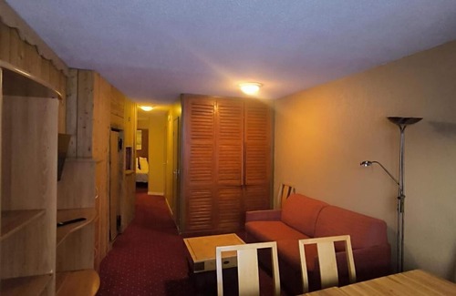 Val-Thorens Apartment | 50m from ski slopes, Ground floor, balcony, tv, 47m², Val Thorens