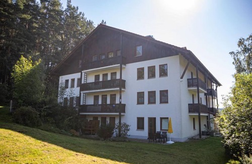 Weissenstadt Apartment | 50qm-große Ferienwohnung im 3. Stock mit Balkon