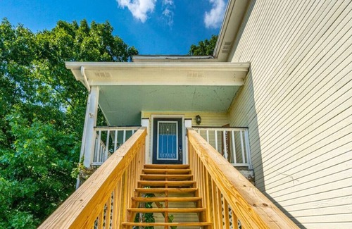 Huntsville House | 529 Farmingdale Rd SE MTR · 〚Treehouse Cottage〛- Storybook 3 Bedroom Home!