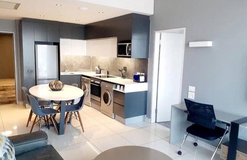 Sandown Apartment | 530 on the Parks