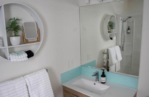 Westshore Apartment | 54 on Charles at Westshore NAPIER