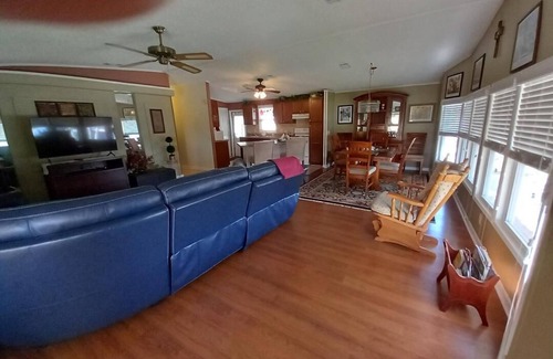 Horizon Village House | 55+Community 2 Bedroom with many amenities.