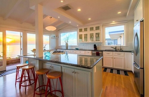 Leucadia House | 55' of Ocean Frontage * Private Beach Access * AC