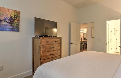 Asheville House | 55 South Market Condo 204