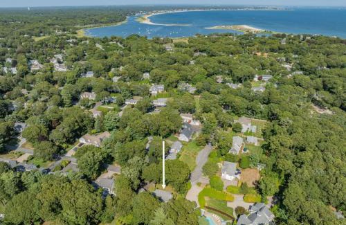 Wianno House | 55 Wianno Circle Osterville - O Captain My Captain