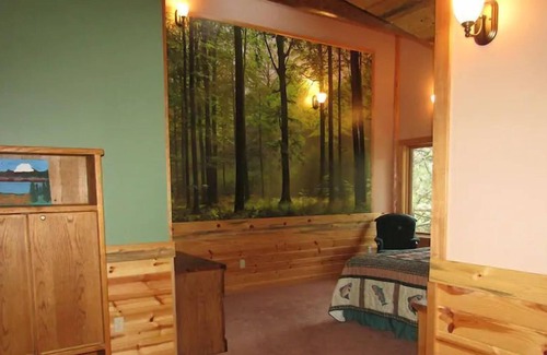 Viola Apartment | 550 sq. ft. private suite on the upper floor of an amazing modern log home.