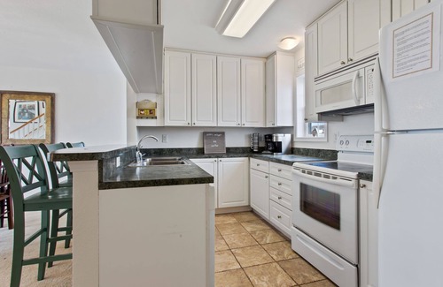 Colington Harbour House | 5530 The Bright Side * Canal front