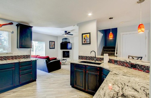 Rustic Hills House | 5566 Timeless View