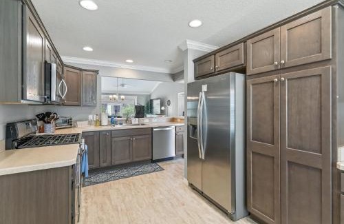 Wildwood House | 5590 Z6 VILLAGE OF FENNEY by REMAX Premier