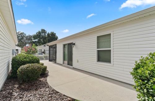 Wildwood Villa | 5682 Z6 VILLAGE OF DESOTO by REMAX Premier