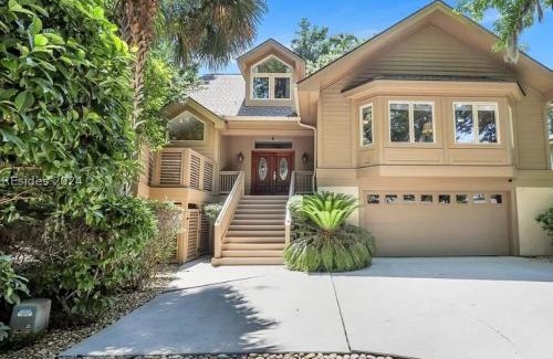 Lawton Woods House | 57 Lawton Rd, Sea Pines Pet Friendly home