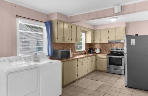 Shannon House | 57th Blushing Bungalow