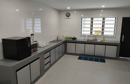 Taman Kota Laksamana House | 58 Kota Laksamana - Near Jonker Street for 10 - 15 Pax