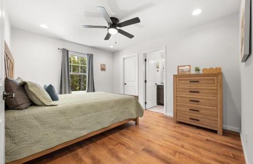 Bernard House | 5a Huckleberry Lane